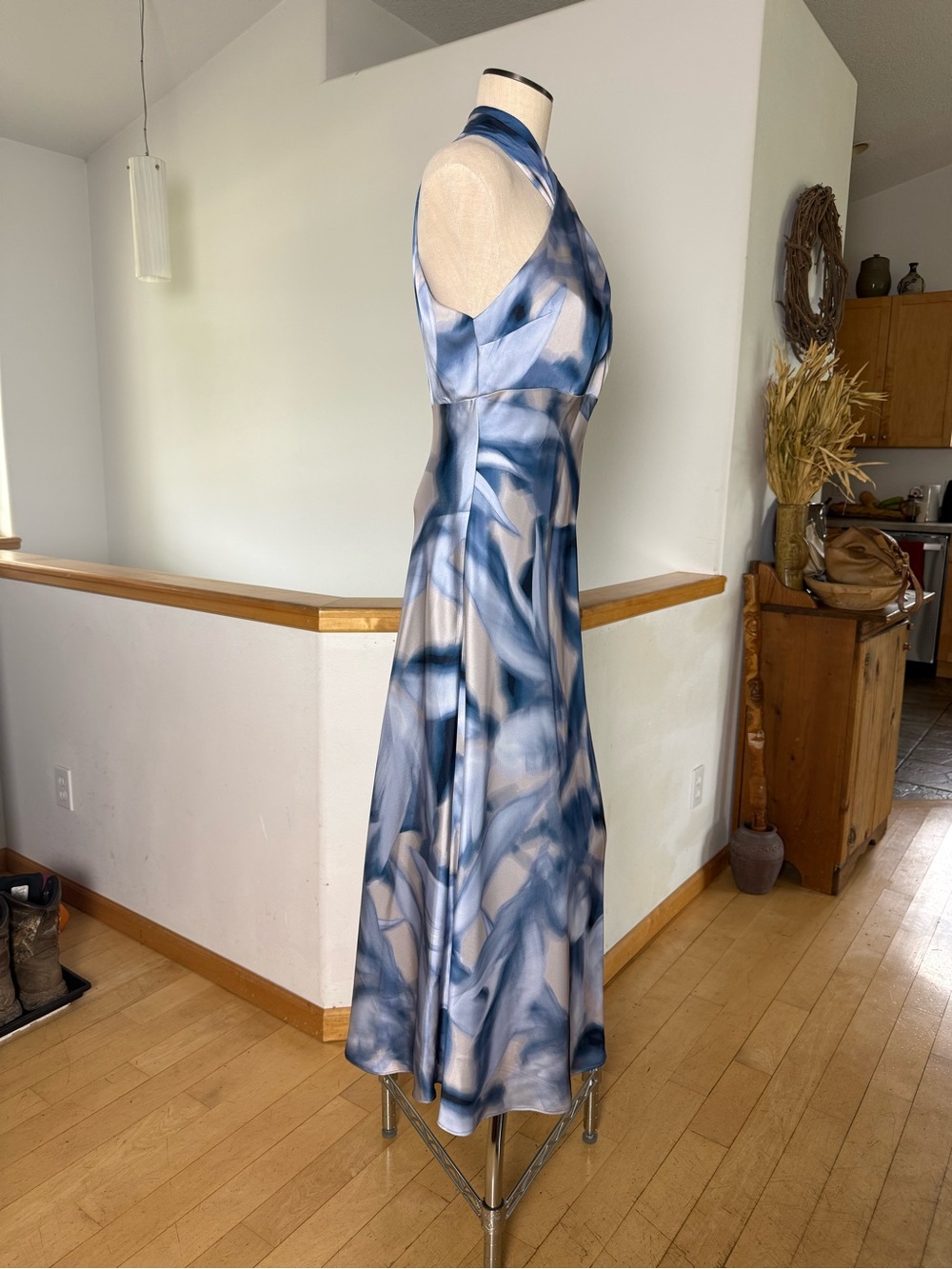 Donna Karan Blue Abstract Formal Maxi Dress - Picture 3 of 8